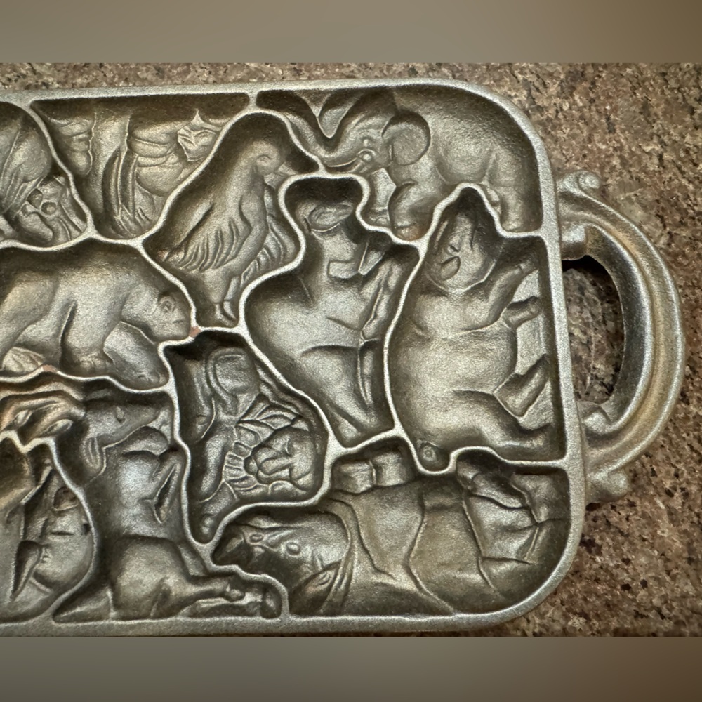 John Wright Cast Iron Animal Puzzle Cookie 🍪 Mold Vintage - Picture 3 of 8